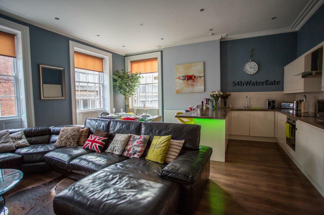 Most Central Luxury Apartment - Sleeps 4 & Free Parking! Chester Exterior foto