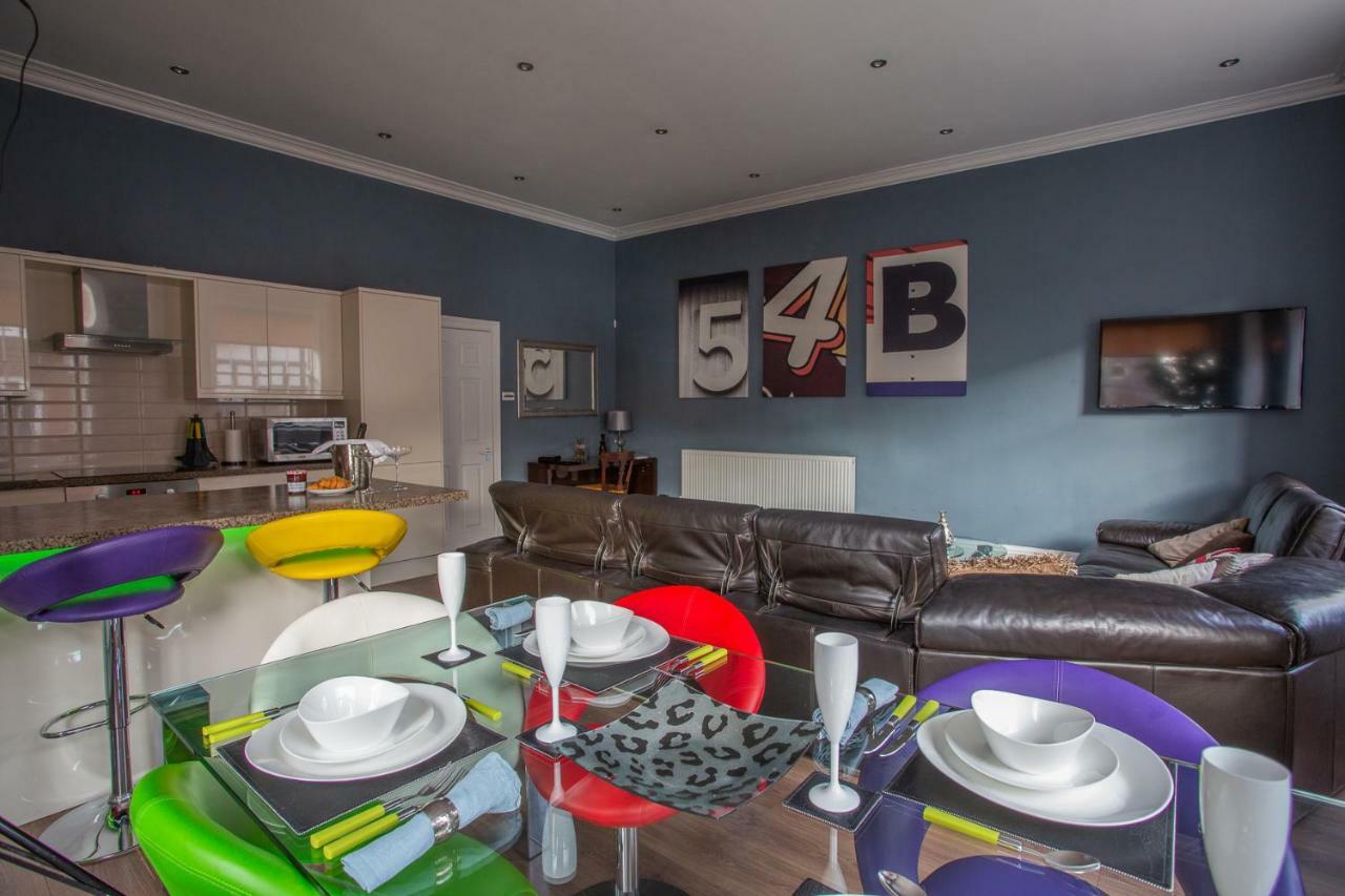 Most Central Luxury Apartment - Sleeps 4 & Free Parking! Chester Exterior foto